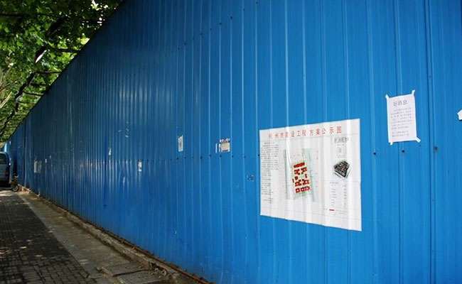 御园项目的规划公示图已经张贴在了项目的围挡上。.jpg